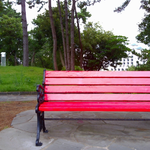 공원 빨간 벤치